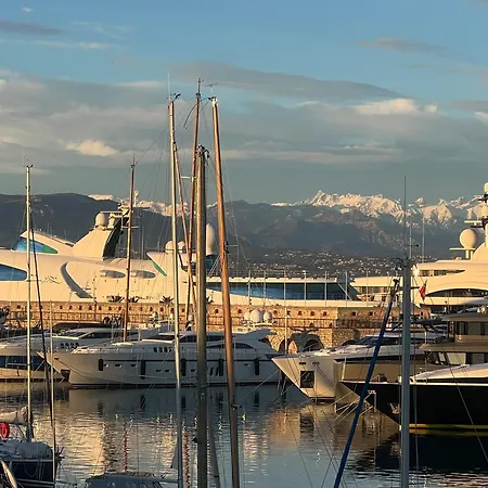 Carre & Yachts View 2bed In Old Антіб