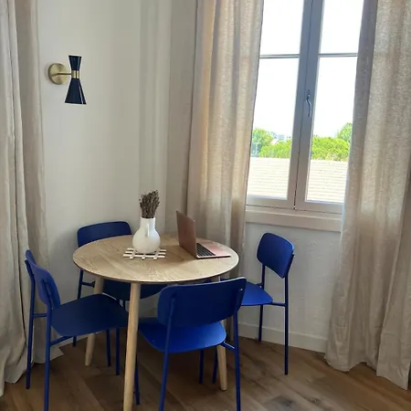 Carre & Yachts View 2bed In Old Антіб