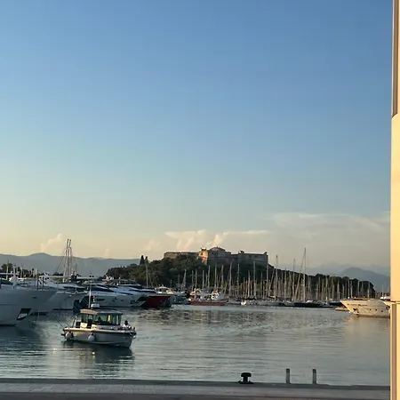 Апартаменти Carre & Yachts View 2bed In Old